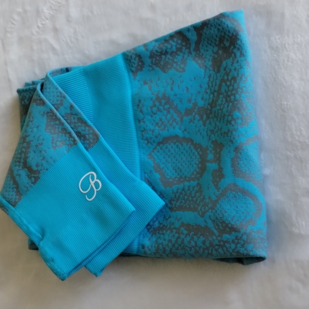 Bombshell Snakeskin Seamless Blue/Grey Leggings L/XL